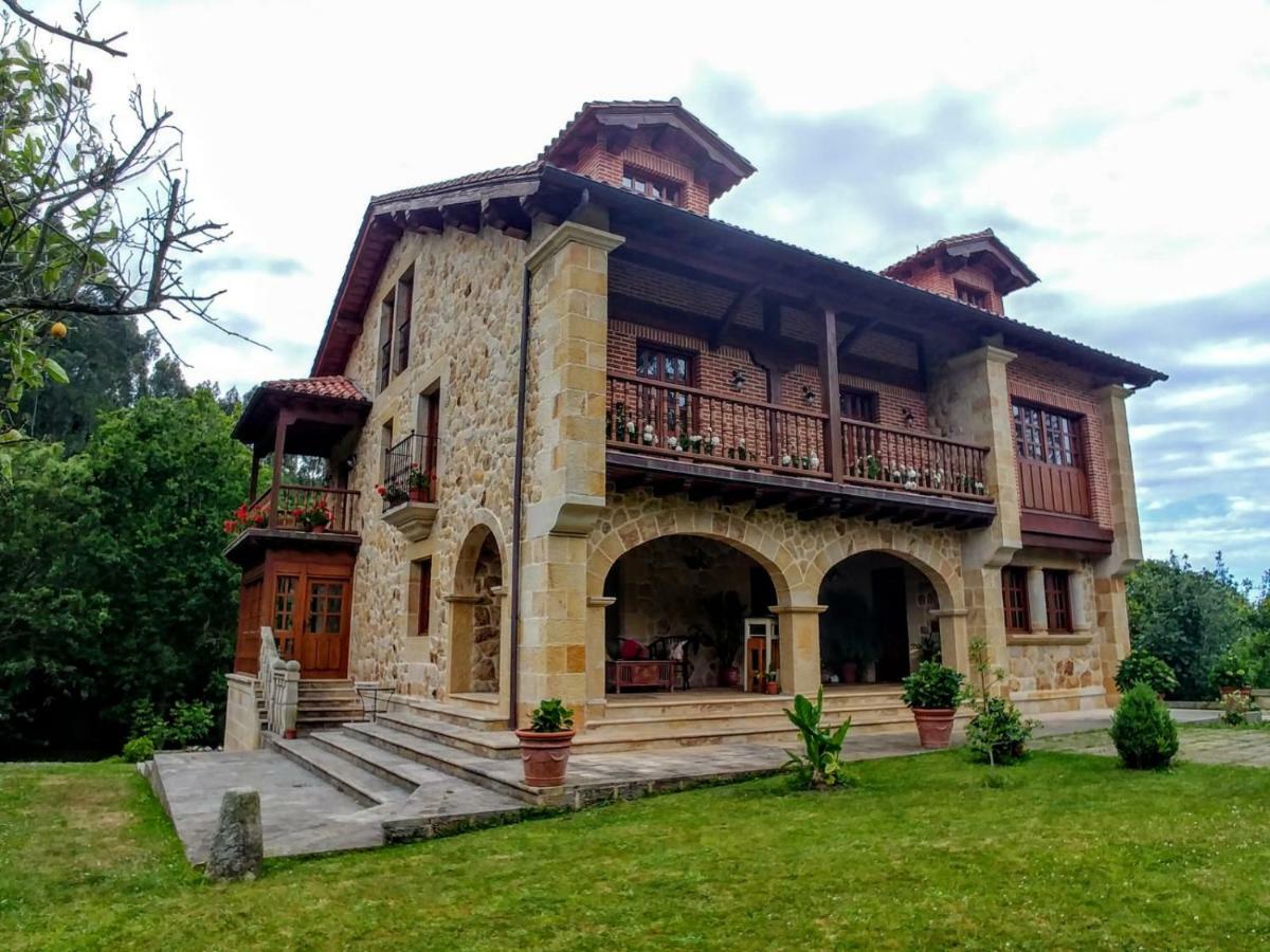 Trisileja En Novales Exterior foto